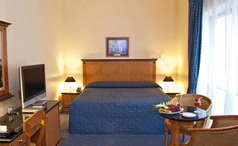 Regal Plaza Hotel Dubai 3*,